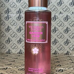 Victoria's Secret Pink and Gold Fragrance Mist
